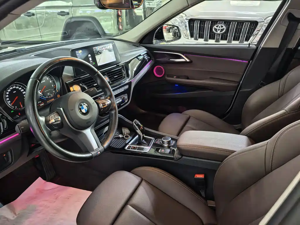 BMW 1 Series 2023 — фото 13