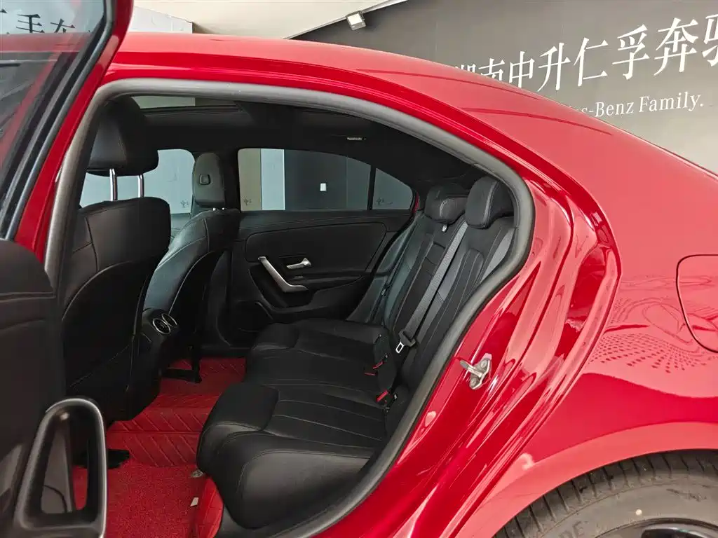 Mercedes-Benz A-Class 2022 — фото 10