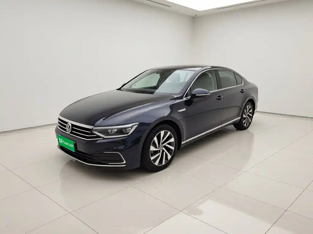 Volkswagen Magotan PHEV 2021 — фото 1