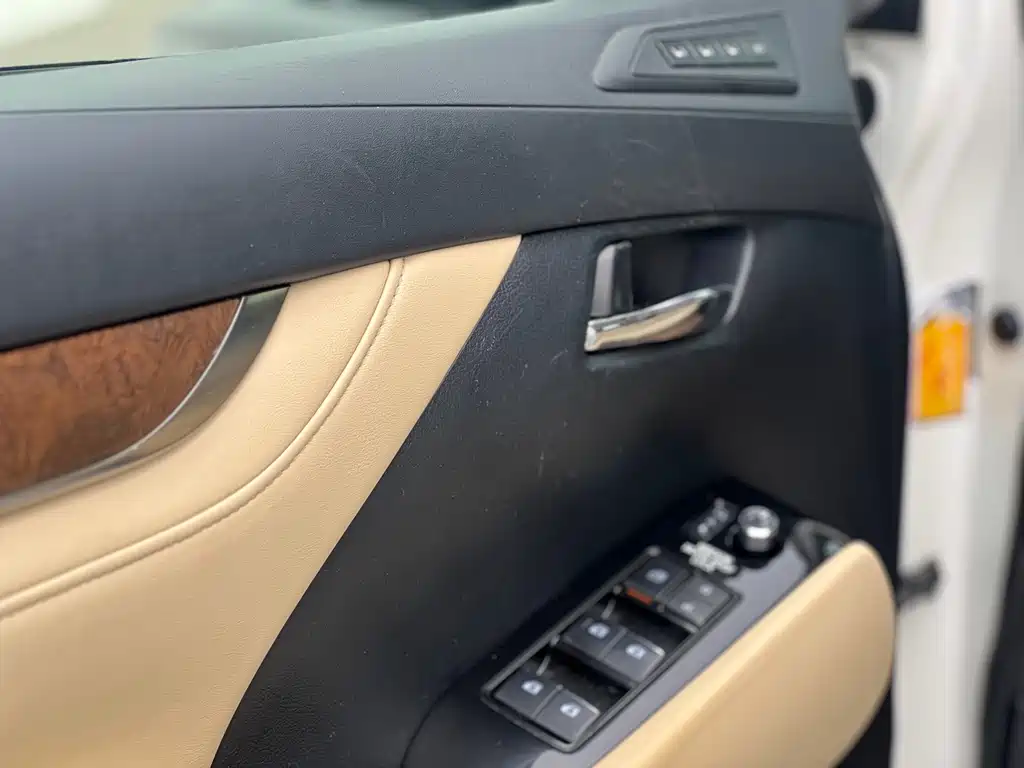 Toyota Alphard 2017 — фото 11