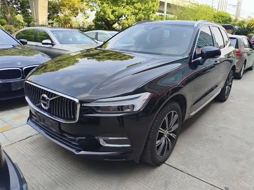 Volvo XC60 2021 — фото 2