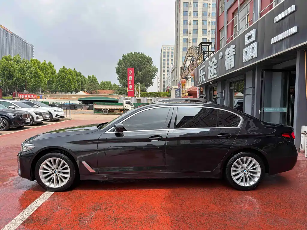 BMW 5 Series 2022