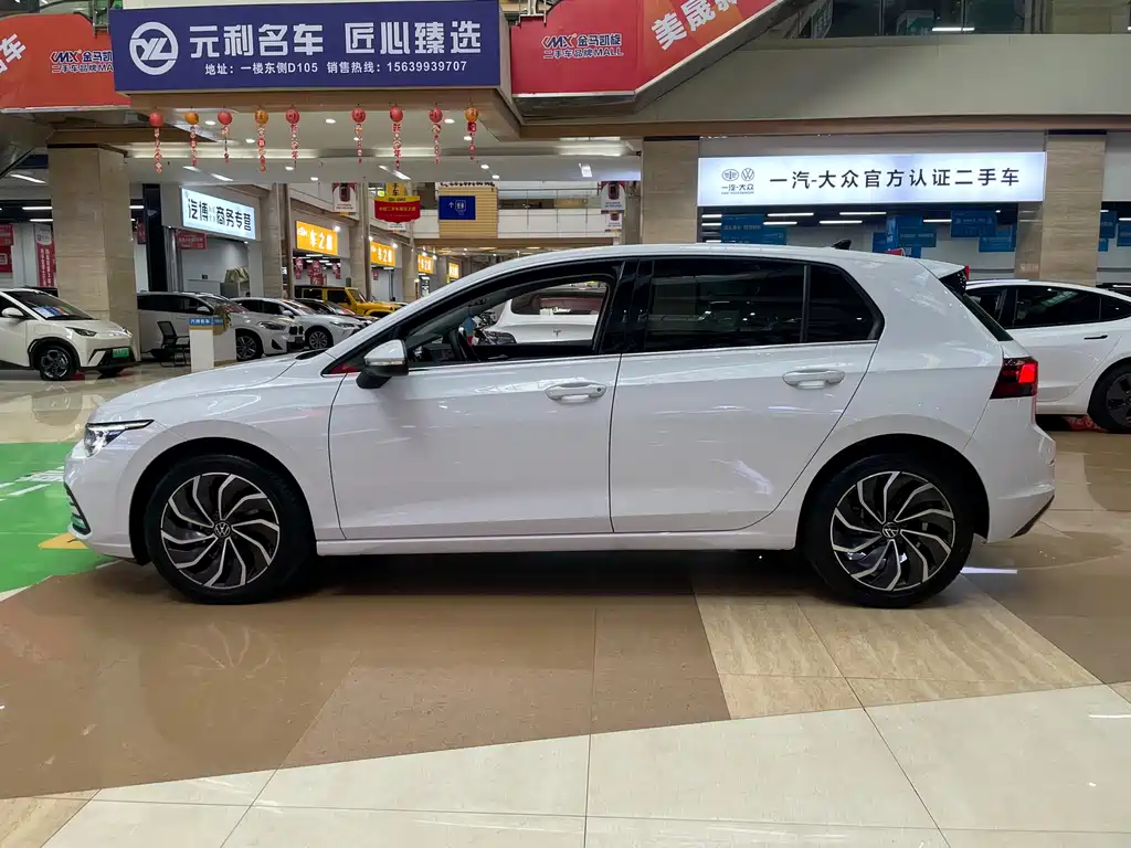 Volkswagen Golf 2024
