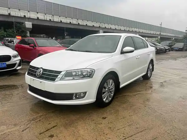 Volkswagen Lavida 2015