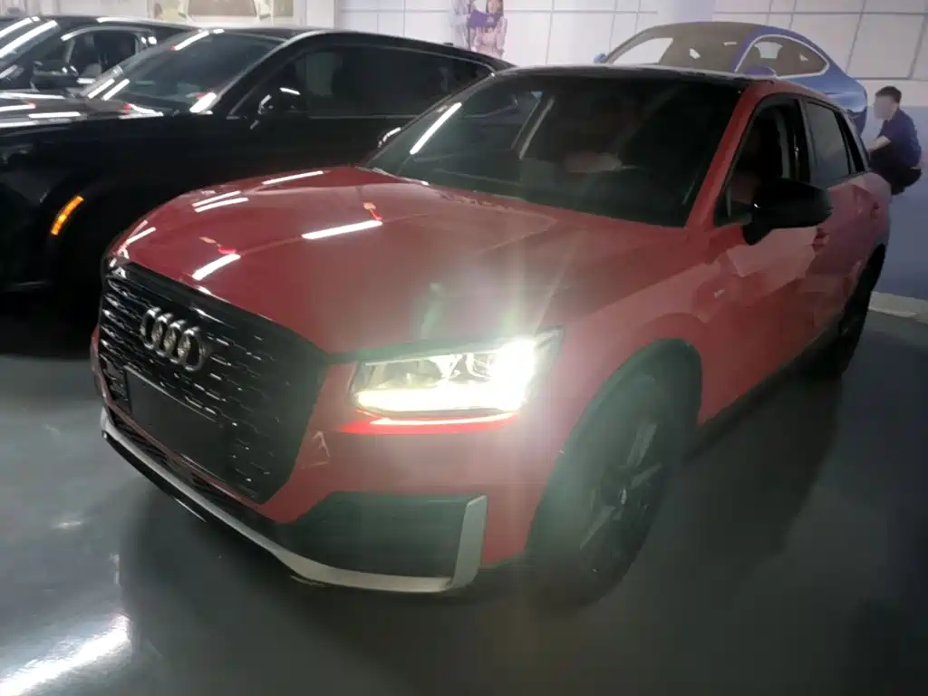 Audi Q2L 2020