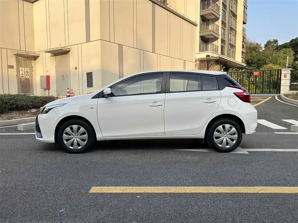 Toyota Yaris L 2019 — фото 2