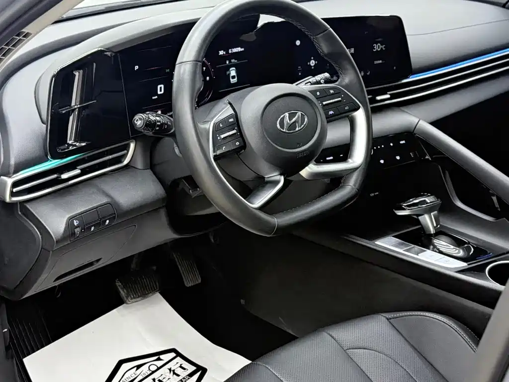 Hyundai Elantra 2023 — фото 7
