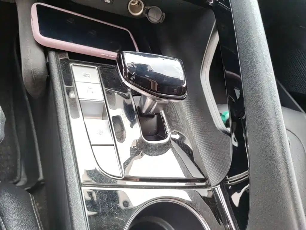Hyundai Elantra 2020 — фото 14