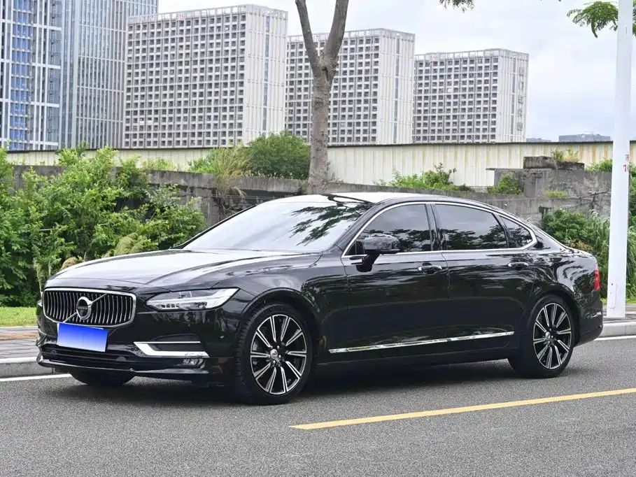 Volvo S90 2017 — фото 1