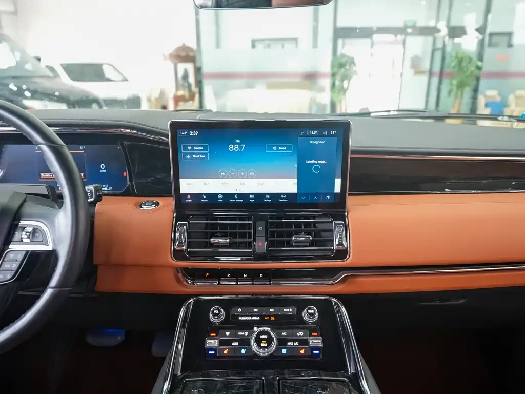 Lincoln Navigator — фото 12