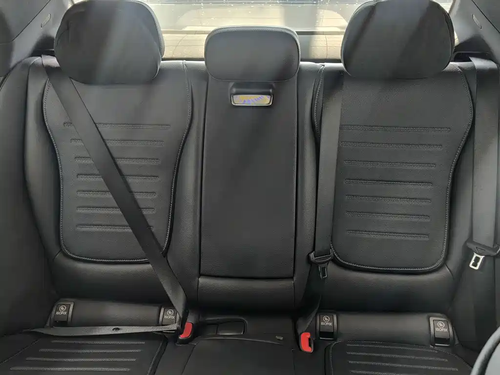Mercedes-Benz C-Class 2023 — фото 11
