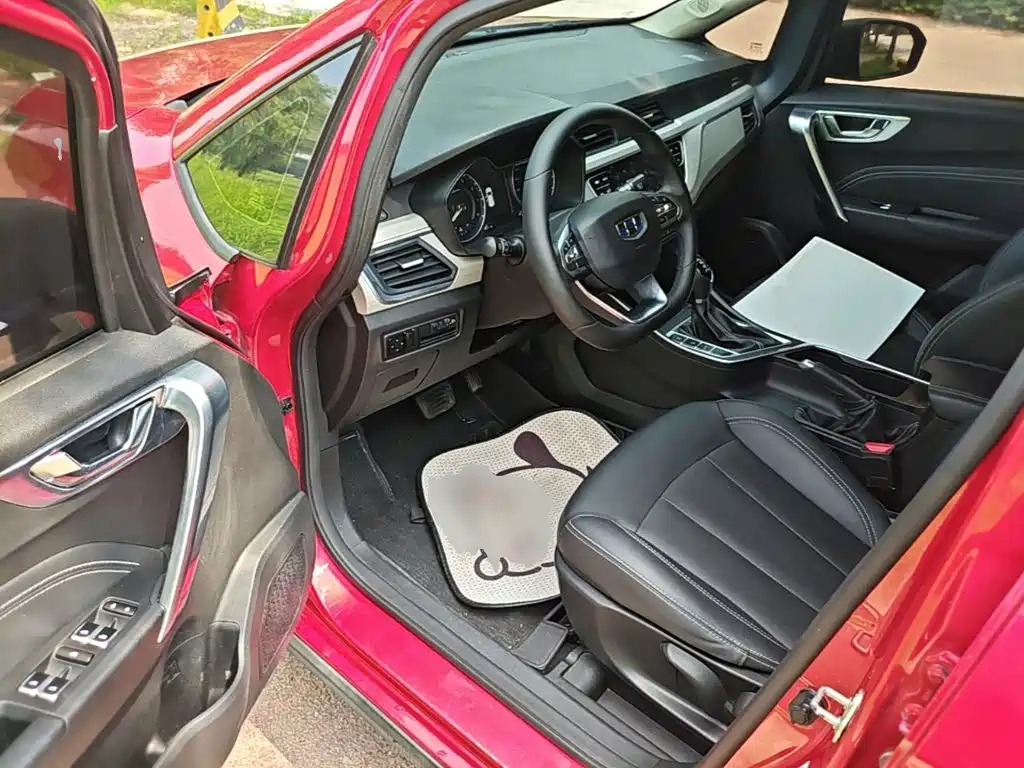 Geely Vision X3 2020 — фото 16