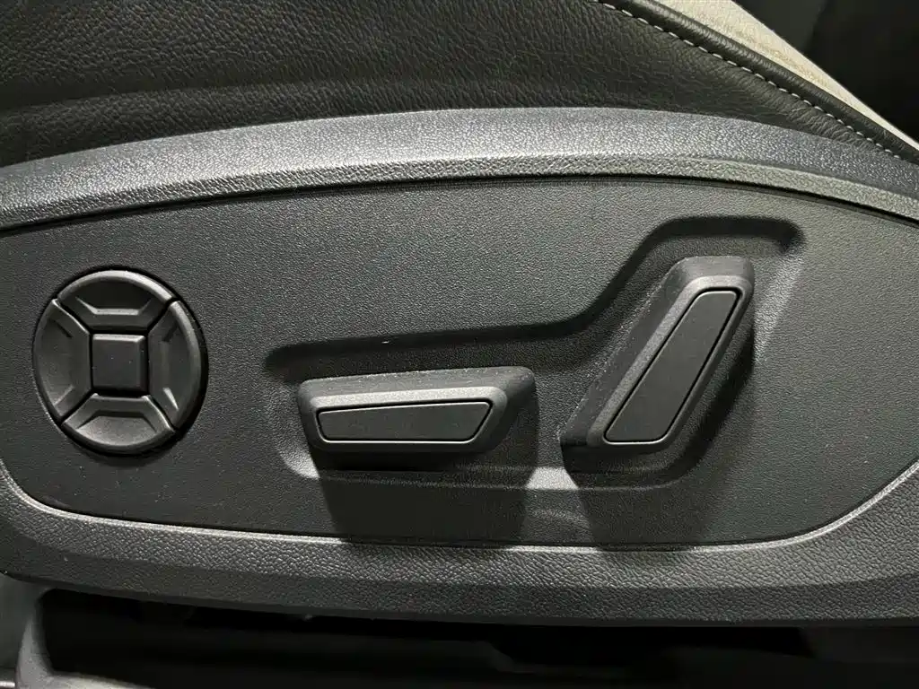 Audi Q3 2022 — фото 10