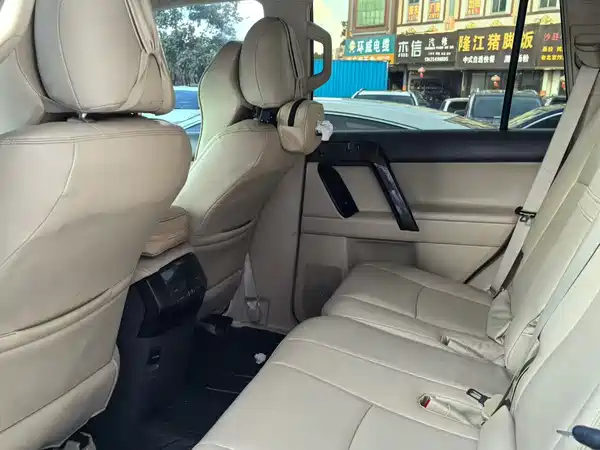 Toyota Prado 2015