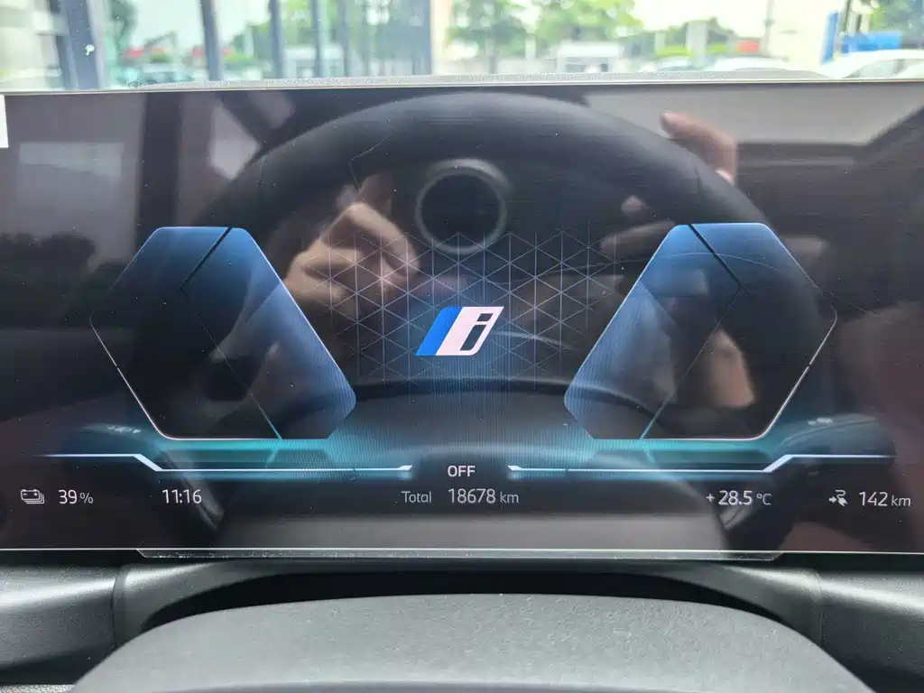 BMW i3 2023 — фото 9