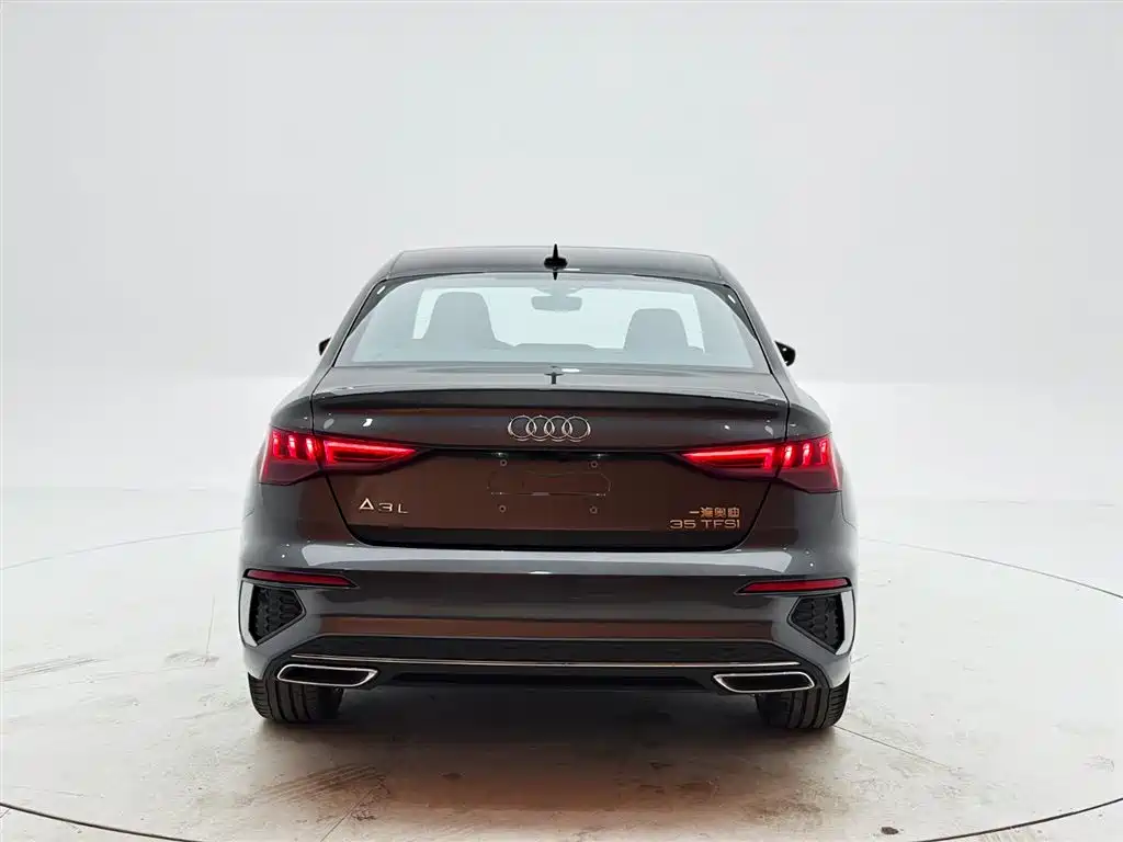 Audi A3 2023 — фото 5