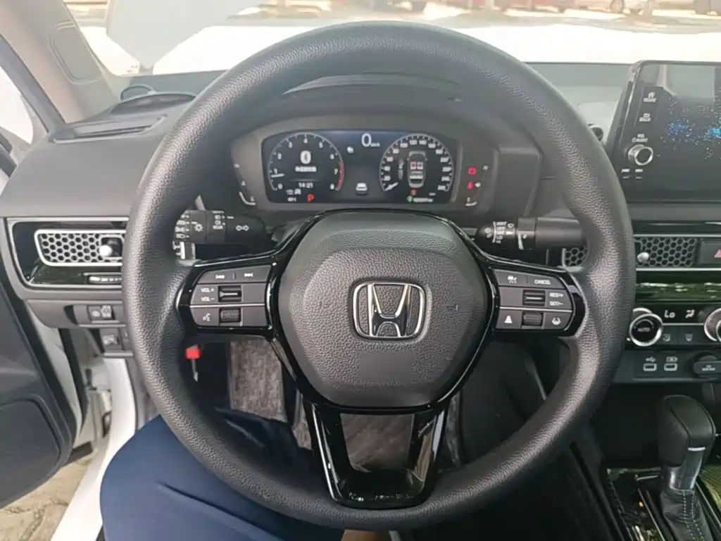Honda Civic 2023 — фото 11