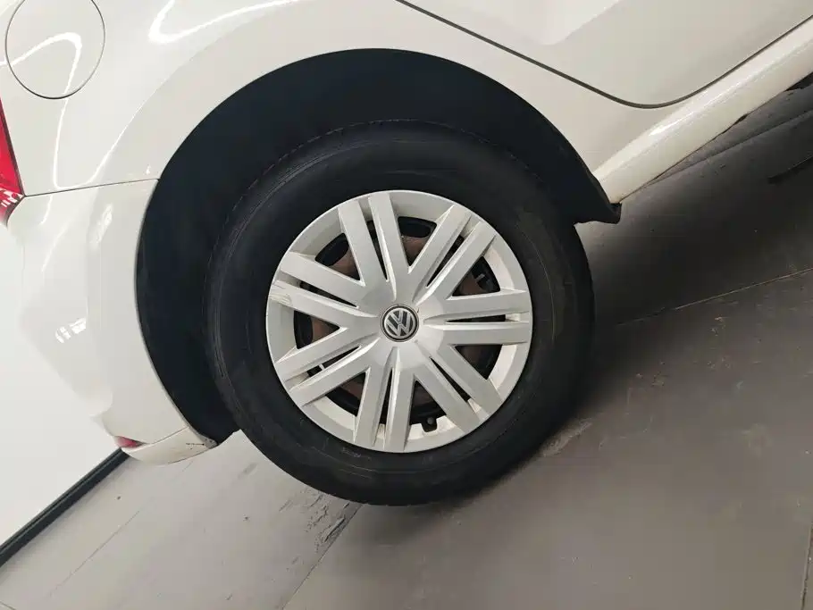 Volkswagen Polo 2016