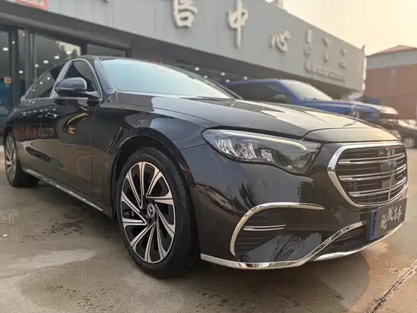 Mercedes-Benz E-Class 2024