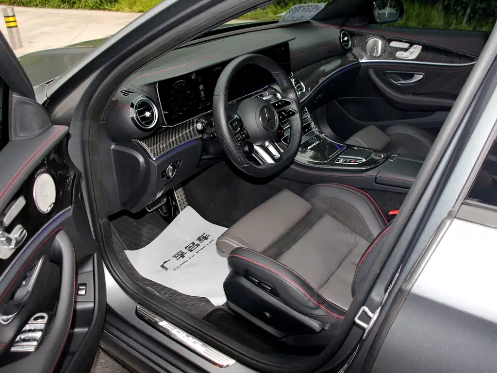 Mercedes-Benz E-Class AMG 2022 — фото 7