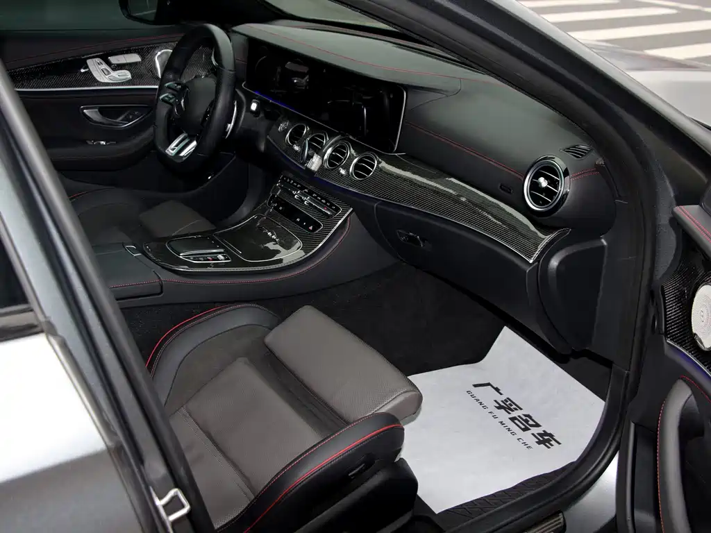 Mercedes-Benz E-Class AMG 2022 — фото 10
