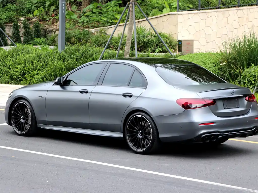 Mercedes-Benz E-Class AMG 2022 — фото 17