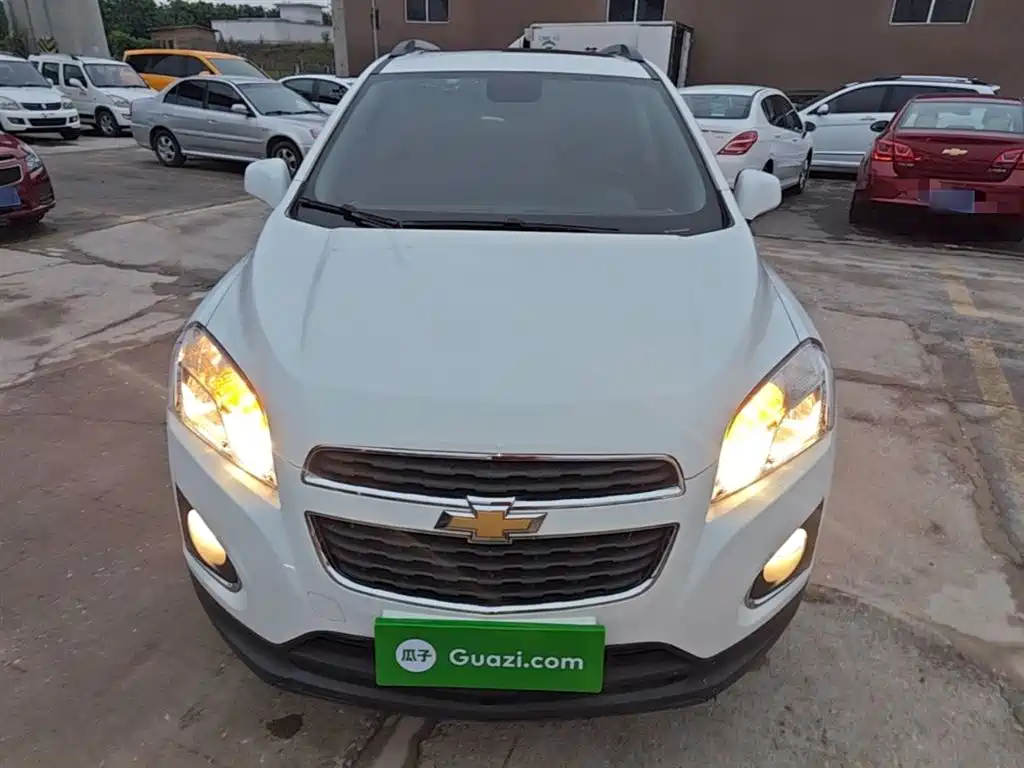 Chevrolet Trax 2015 — фото 3