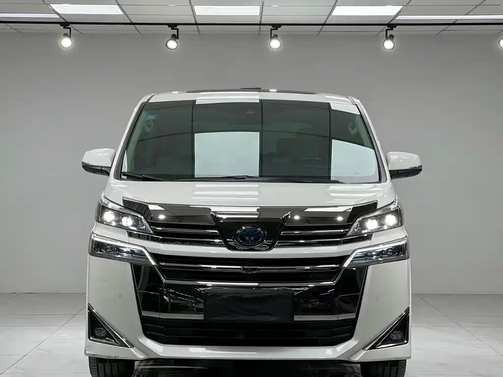 Toyota Vellfire 2020 — фото 1