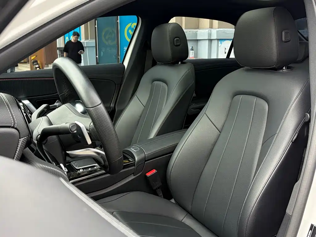 Mercedes-Benz A-Class 2022 — фото 11
