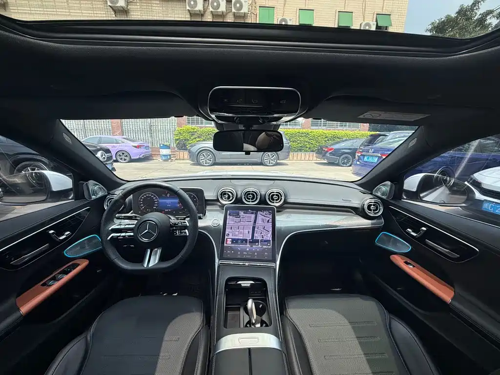 Mercedes-Benz C-Class 2023 — фото 14