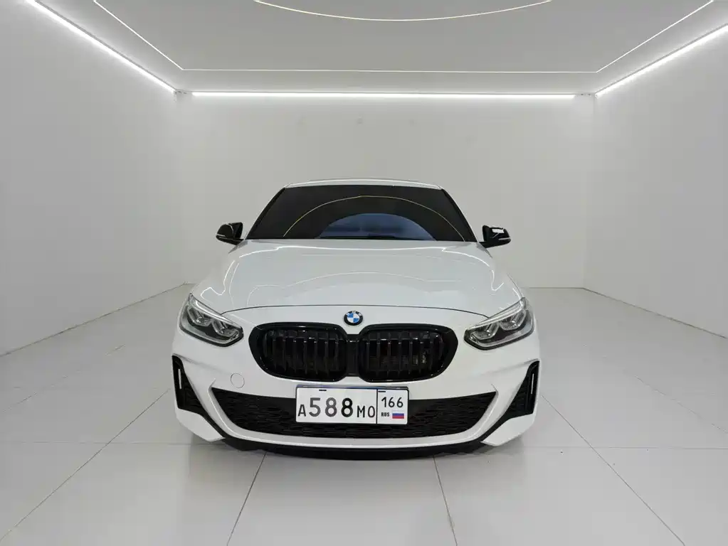 BMW 1 Series 2021