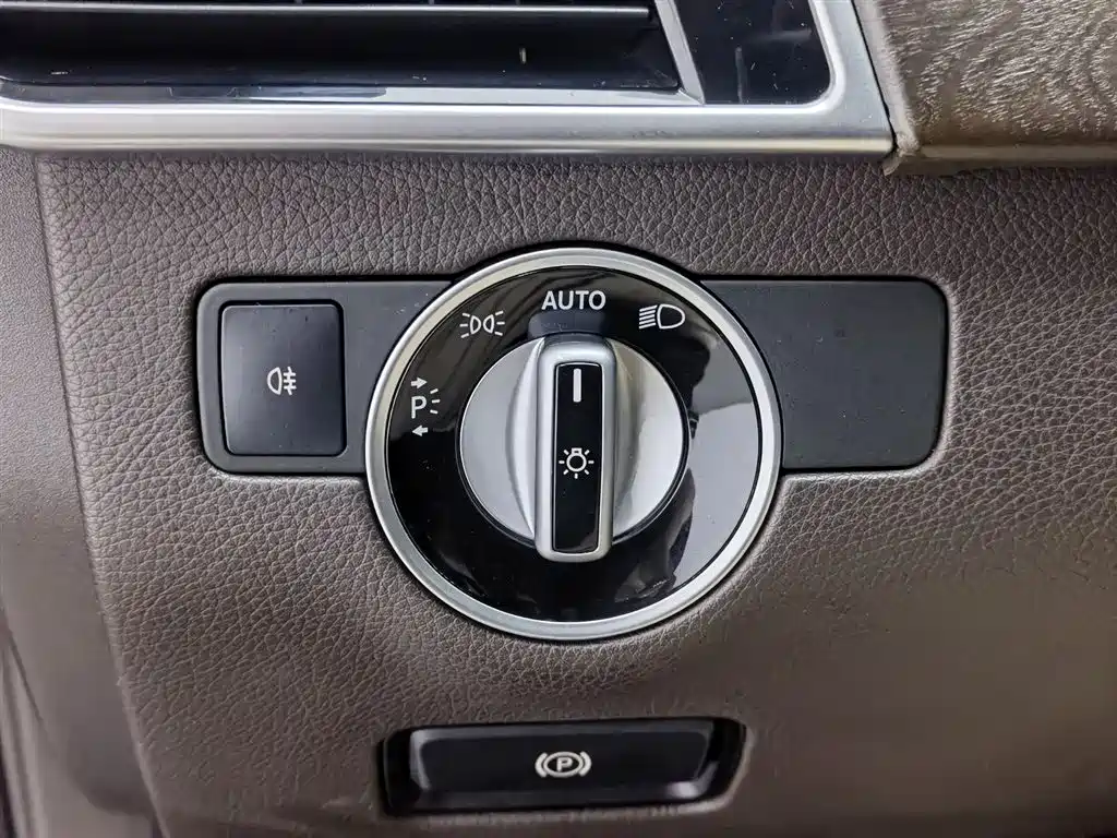 Mercedes-Benz GLE 2017 — фото 21