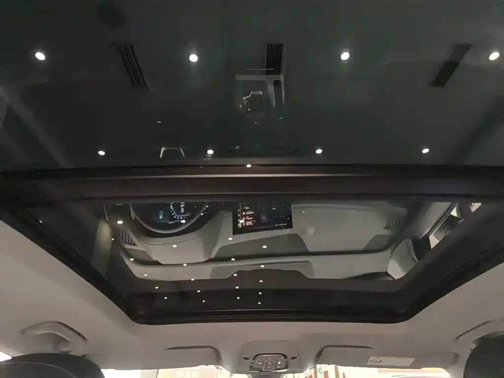 Audi Q5L 2023 — фото 18