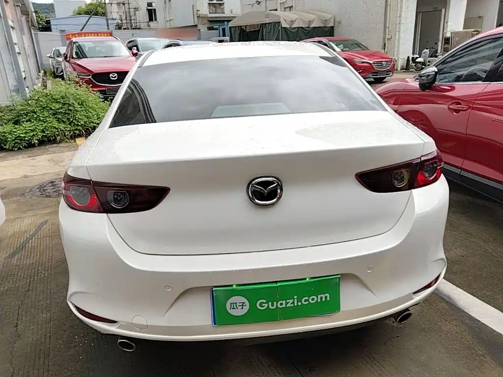 Mazda 3 Axela 2022