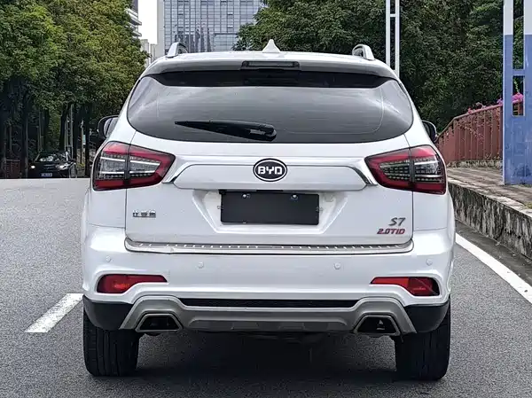 BYD S7 2018
