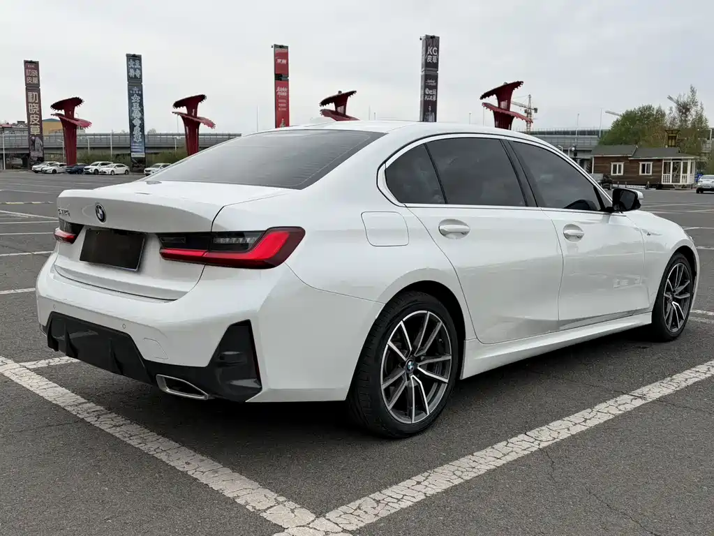 BMW 3 Series 2023