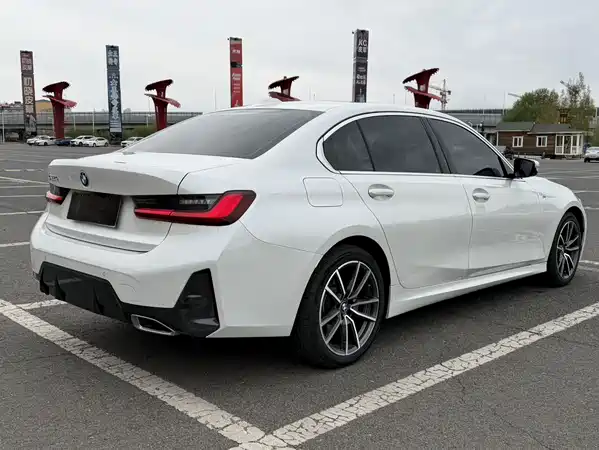 BMW 3 Series 2023