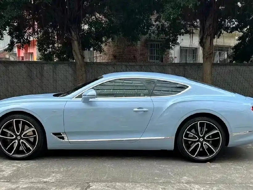 Bentley Continental 2023 — фото 4