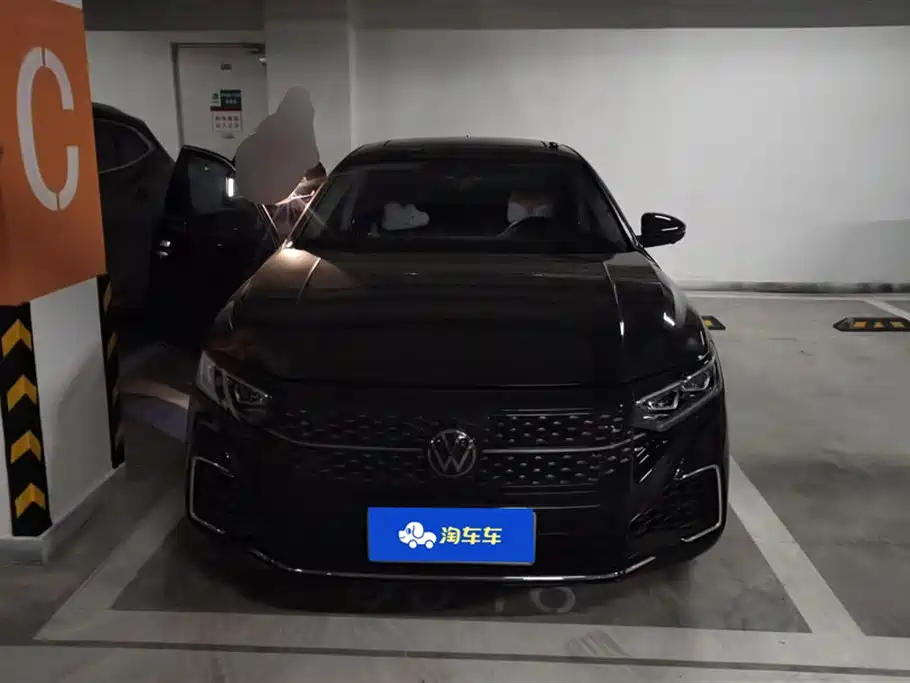 Volkswagen Passat 2025