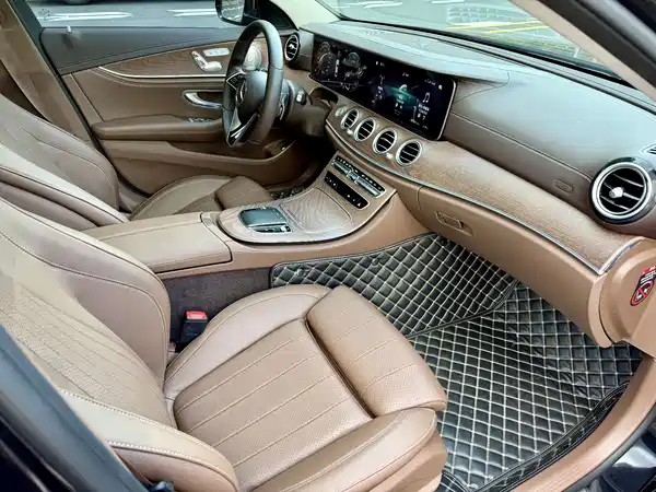Mercedes-Benz E-Class 2022