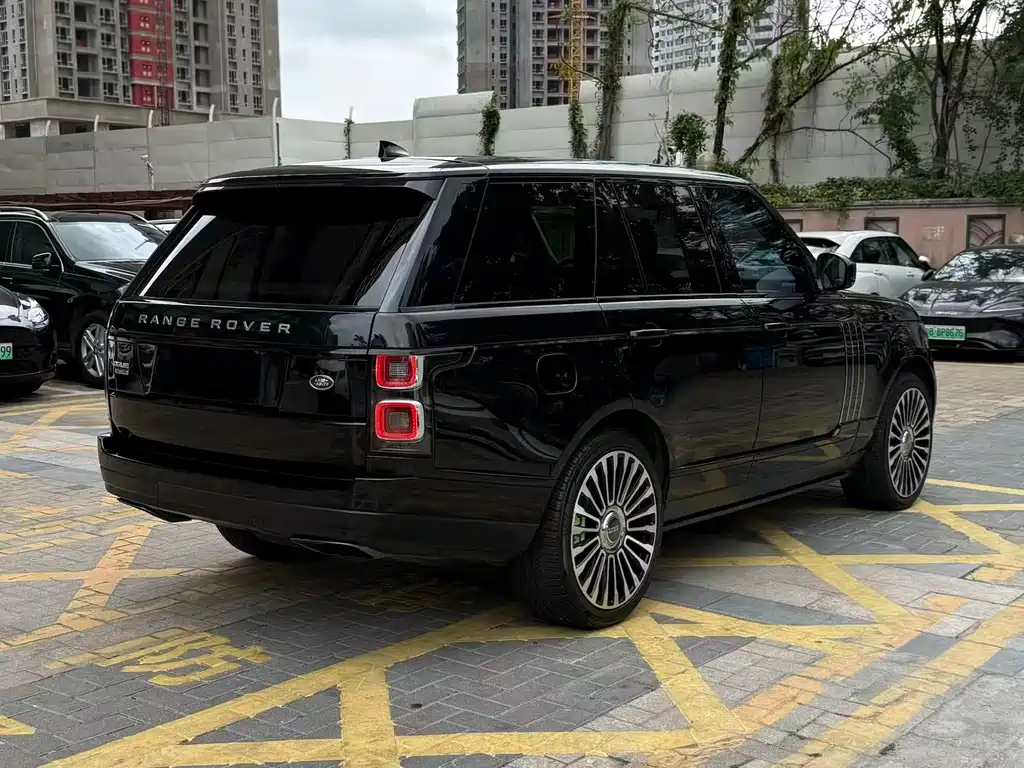 Land Rover Range Rover 2018 — фото 11