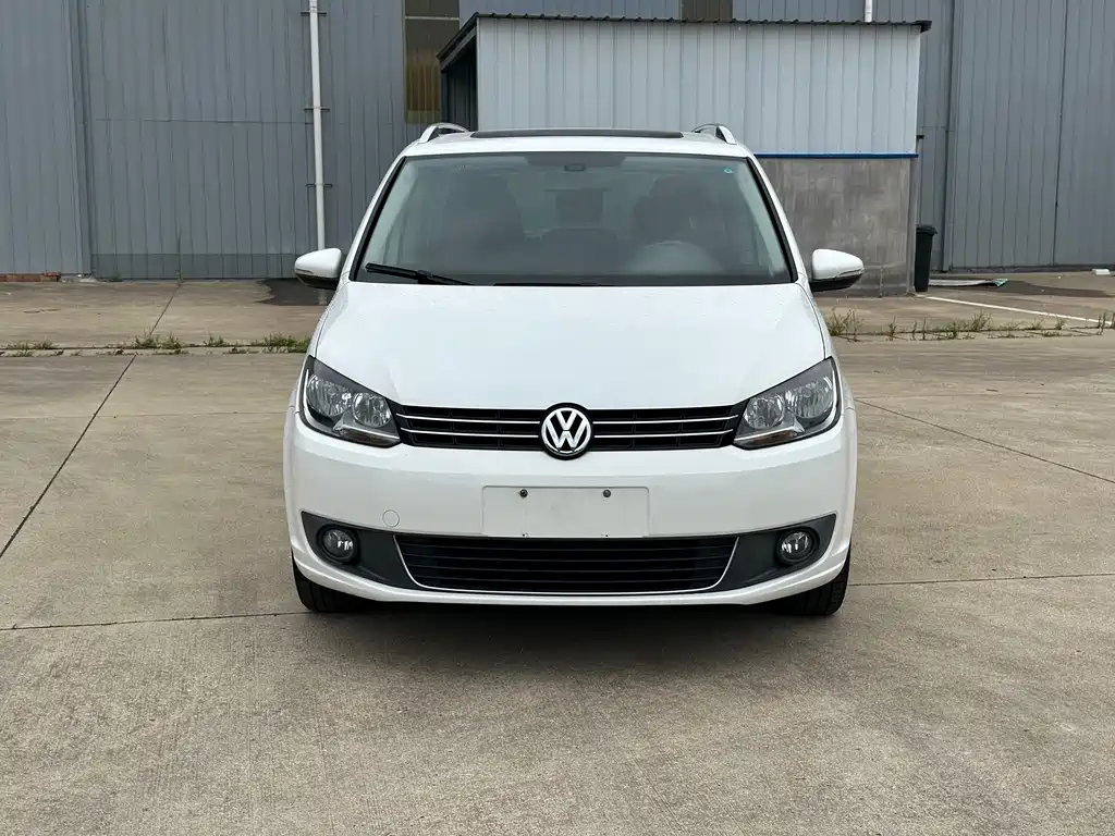 Volkswagen Touran 2015 — фото 2