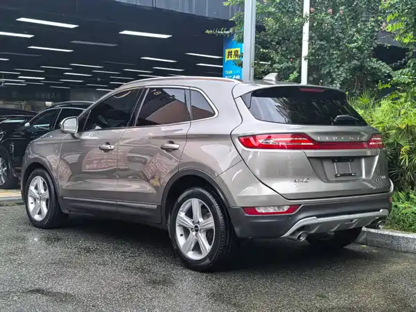 Lincoln MKC 2017