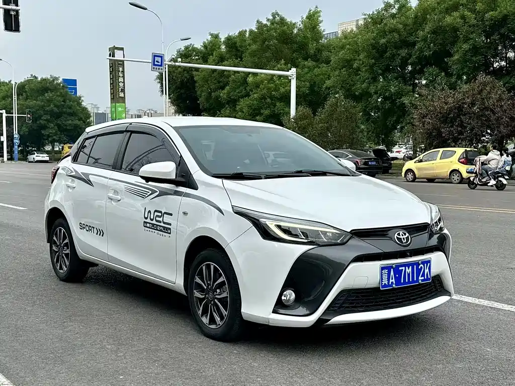 Toyota Yaris L 2019 — фото 3