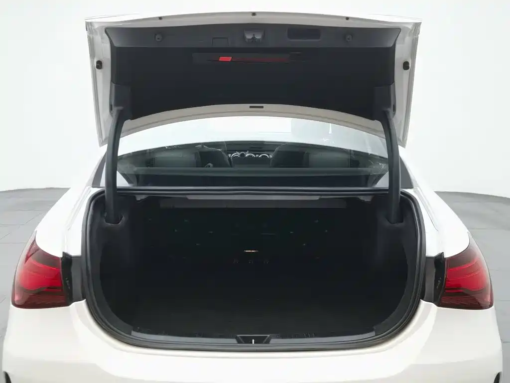 Mercedes-Benz A-Class 2023 — фото 16