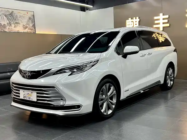 Toyota Sienna 2021
