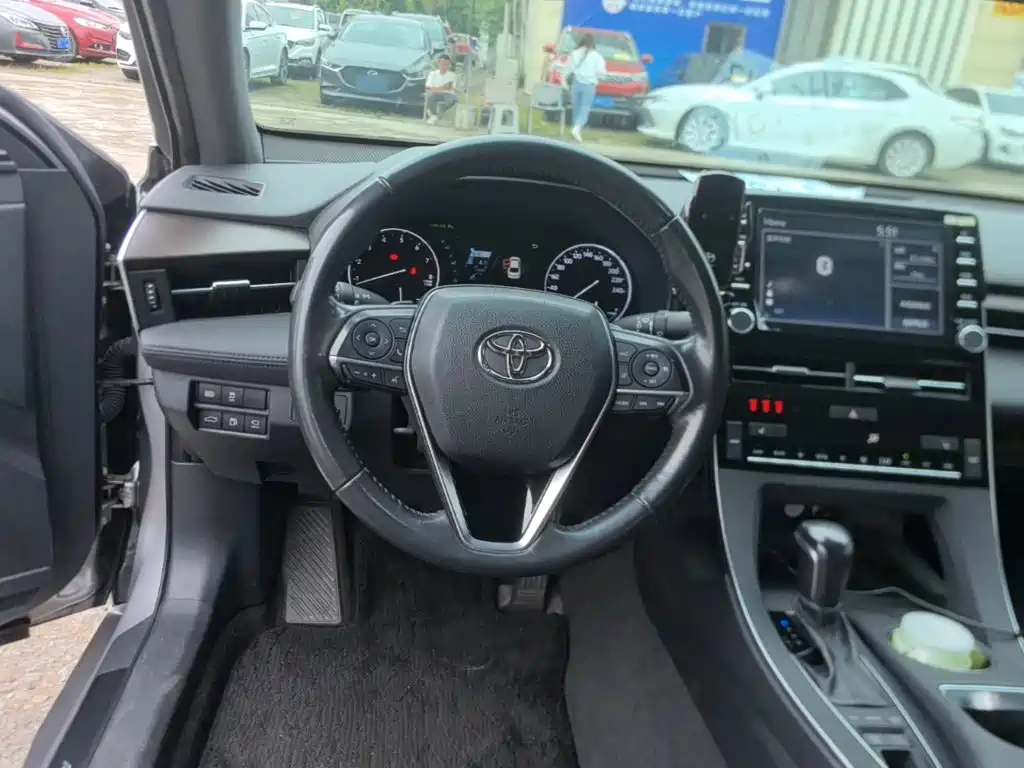 Toyota Avalon 2019 — фото 11