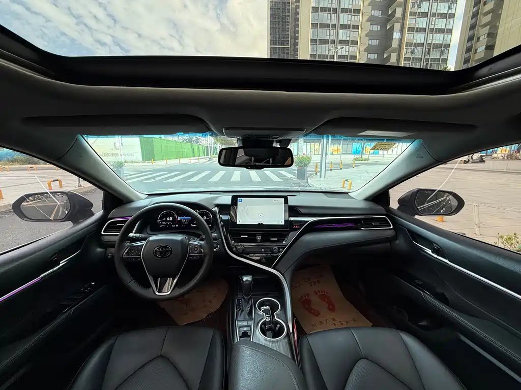 Toyota Camry 2021 — фото 17