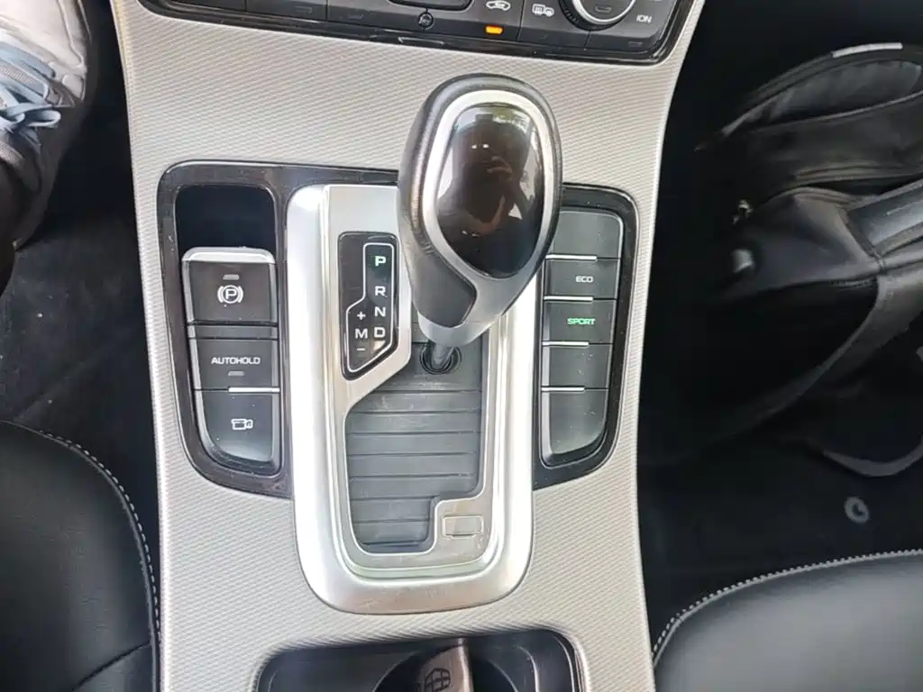Geely Emgrand GS 2019 — фото 14