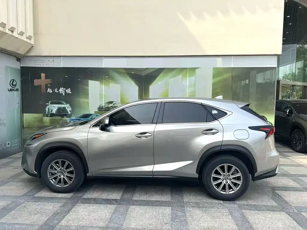 Lexus NX 2021 — фото 4